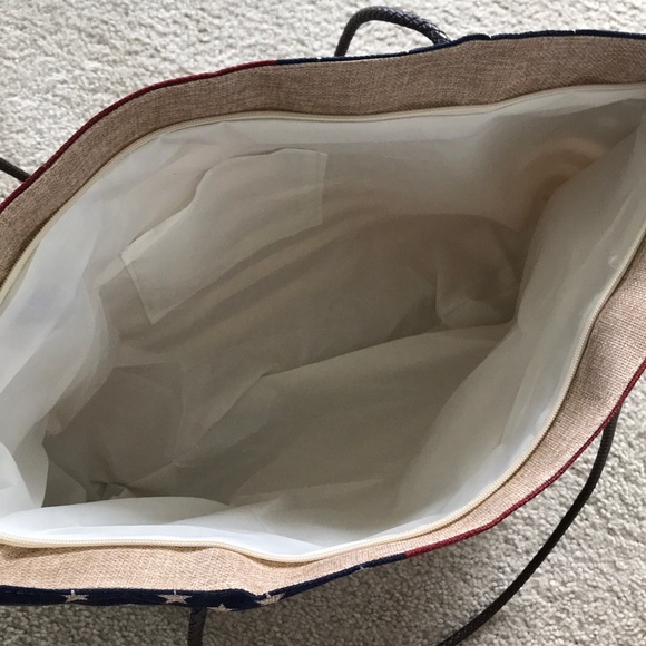 🇺🇸HOST PICK🇺🇸America Flag Beach Tote - Picture 6 of 6